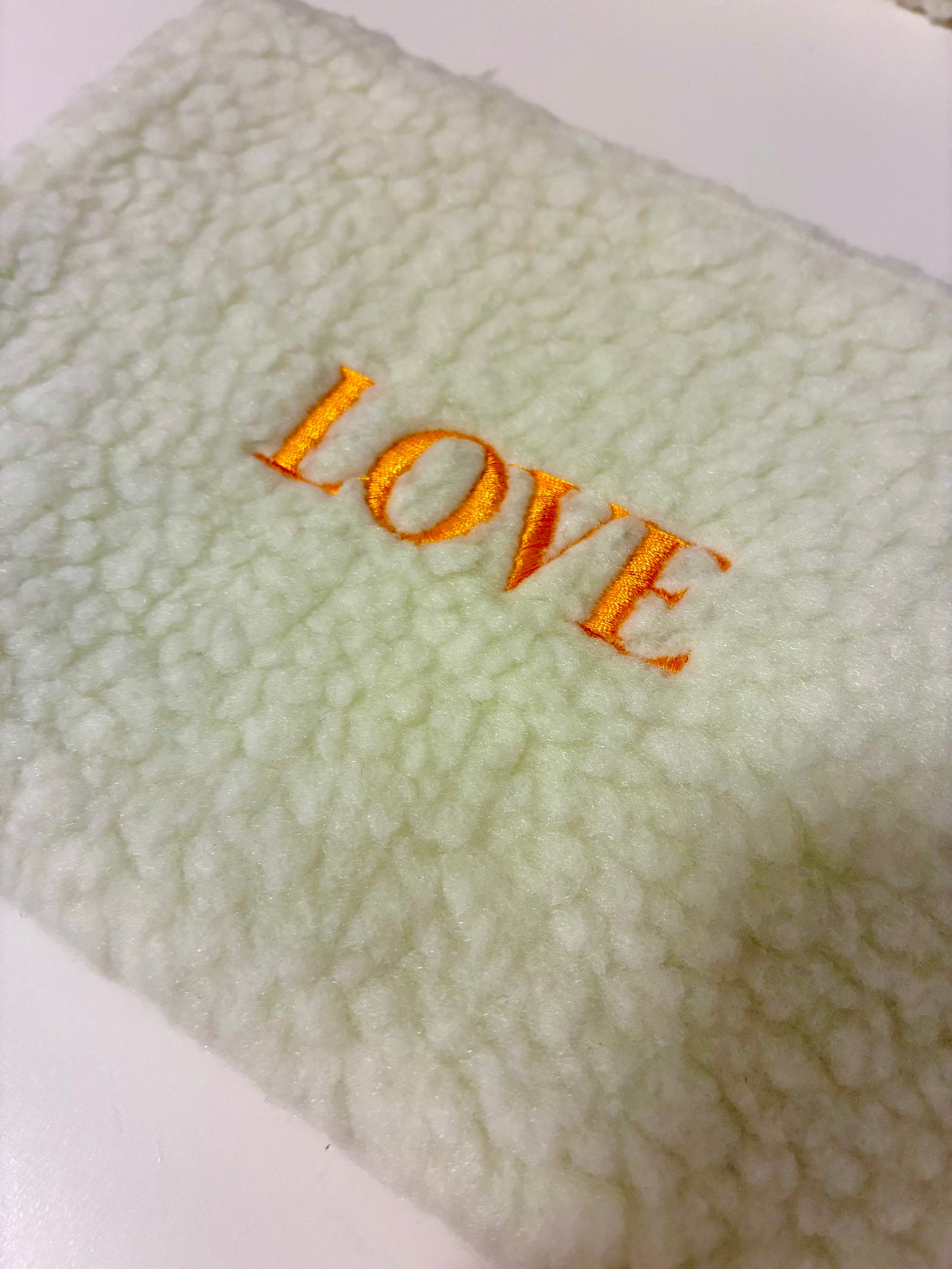 Besticktes Teddy Etui