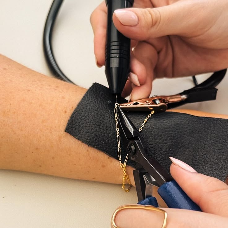 Dein Permanent Armband – Studio-Termin